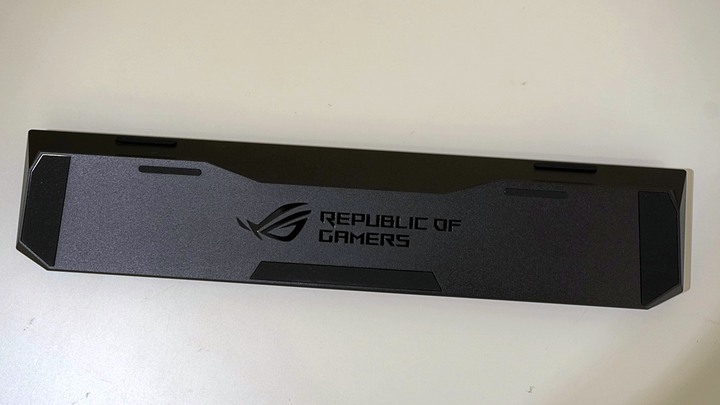 [休賢開箱]我的第一把無線鍵盤!! ROG Strix Scope RX TKL Wireless Deluxe簡單開箱