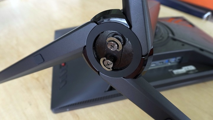【開箱】學弟的新2K144Hz螢幕終於來了｜ROG Strix XG27AQ
