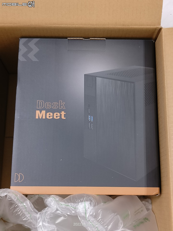 點我看大圖 華擎 DeskMeet B660 小主機 開箱 圖多