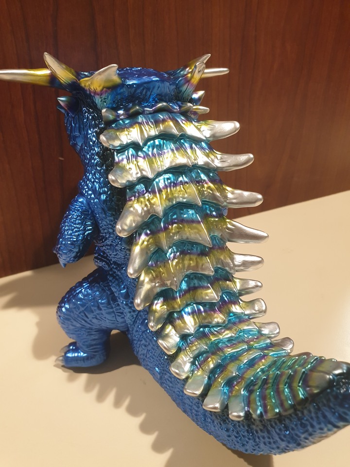 開箱!設計師玩具 台北國際玩具創作大展 TTF限定配色 IN TOY 蠑螈超獸 疾速VER+ 沼綠VER ^^