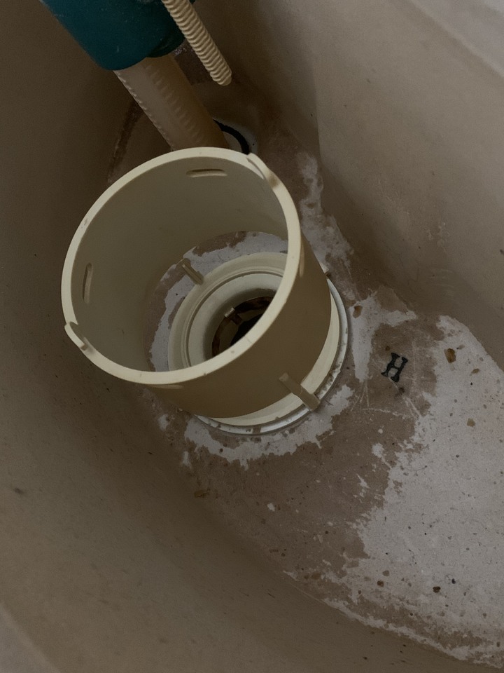 求解-TOTO單體馬桶落水器更換