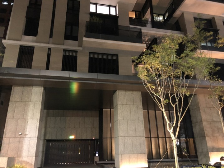 想請各位幫忙找一個建案