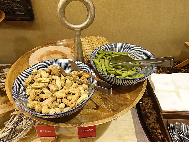 花蓮市 翰品酒店 — 充滿歡樂與童趣的親子飯店，泳池、宵夜、兒童專屬「歡樂森林」遊戲區，一應俱全