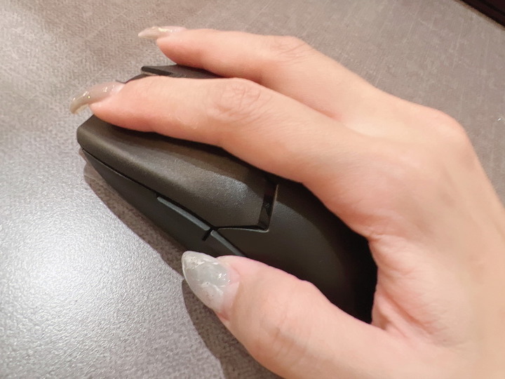 RAZER 雷蛇 VIPER V2 PRO 無線電競滑鼠 - 極輕量 58克、超高 30000 DPI