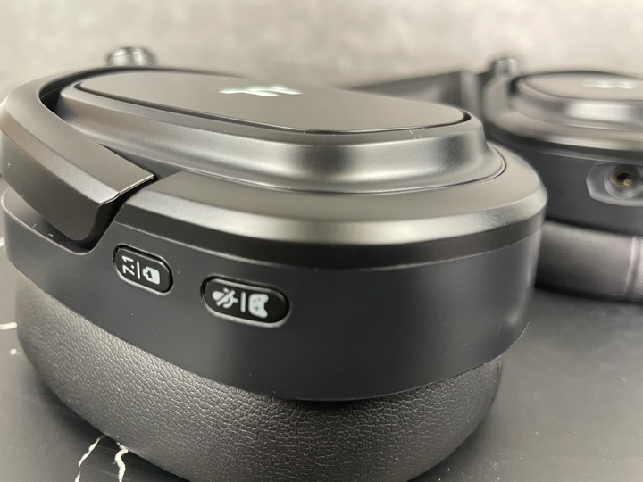 [開箱] 無線聲光 TT Argent 幻銀 H5 RGB 無線電競耳機