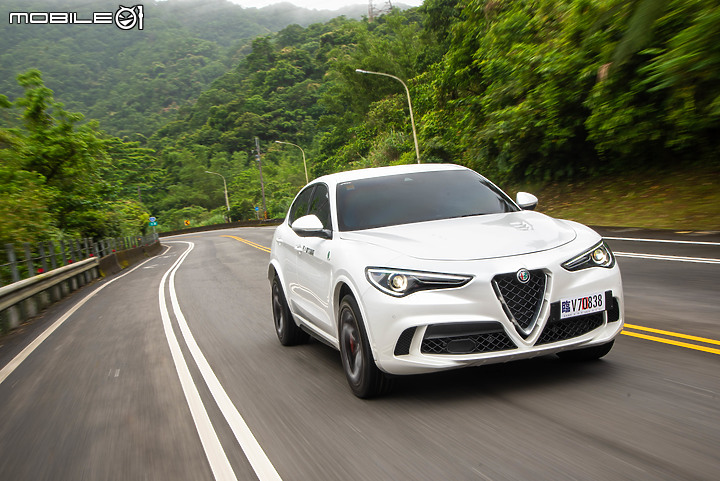 Alfa Romeo Stelvio Quadrifoglio試駕|既純粹又強大的義式性能休旅!