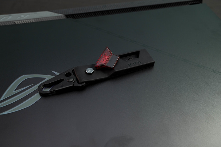 更小更快，ASUS ROG Strix SCAR 15 G533ZW 電競筆電開箱測試