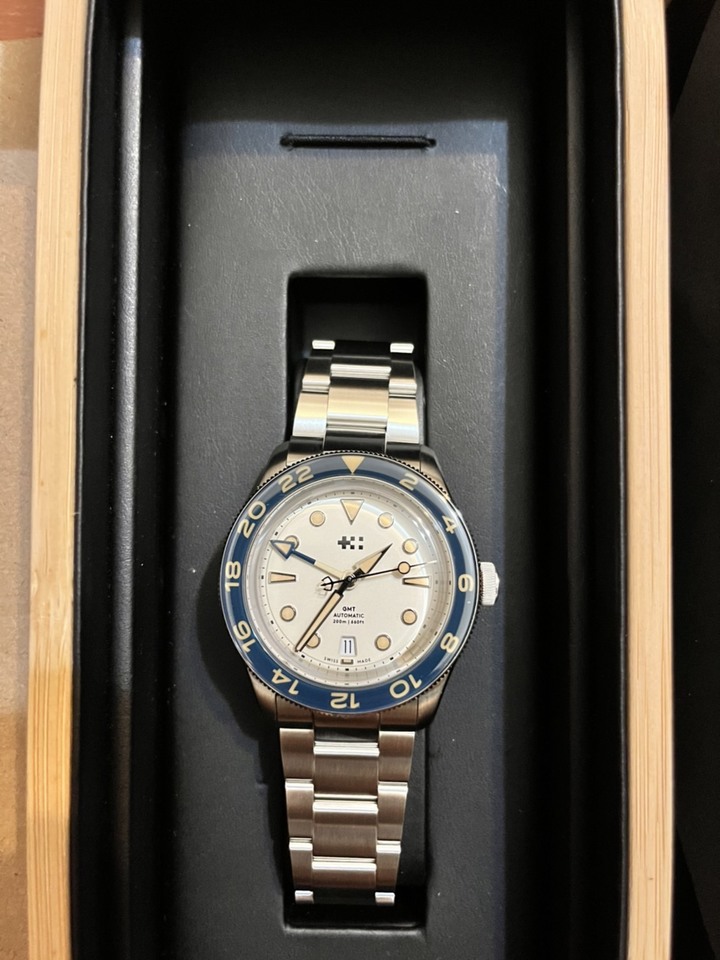 開箱囉 Christopher Ward C65 Aquitaine GMT