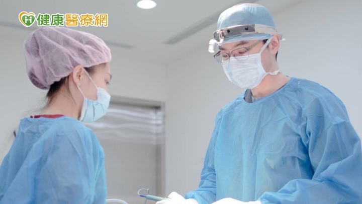 點我看大圖 常見隆鼻手術失敗4大原因,邱大睿醫師:如何挽救與避免?