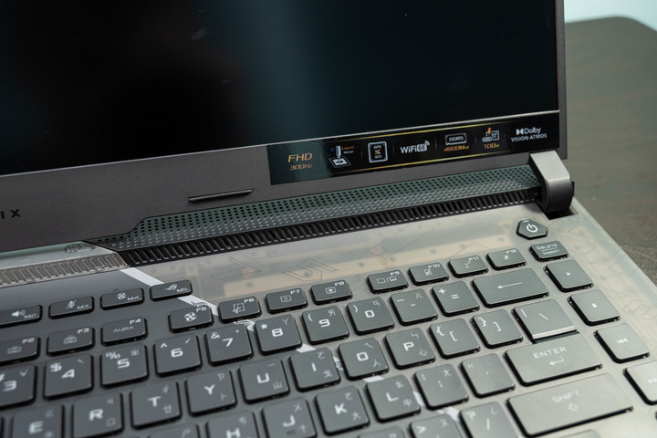 更小更快，ASUS ROG Strix SCAR 15 G533ZW 電競筆電開箱測試