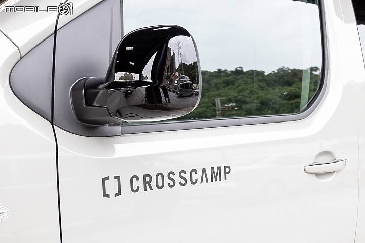 Toyota Crosscamp 實拍介紹|日系掀頂露營車國內首度現身!
