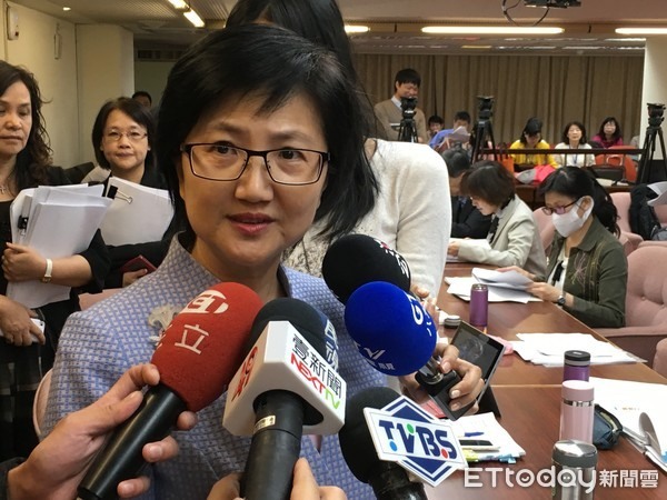 Omicron 不能降級！邱淑媞控「南韓死亡人數做假」：台灣一堆人被騙