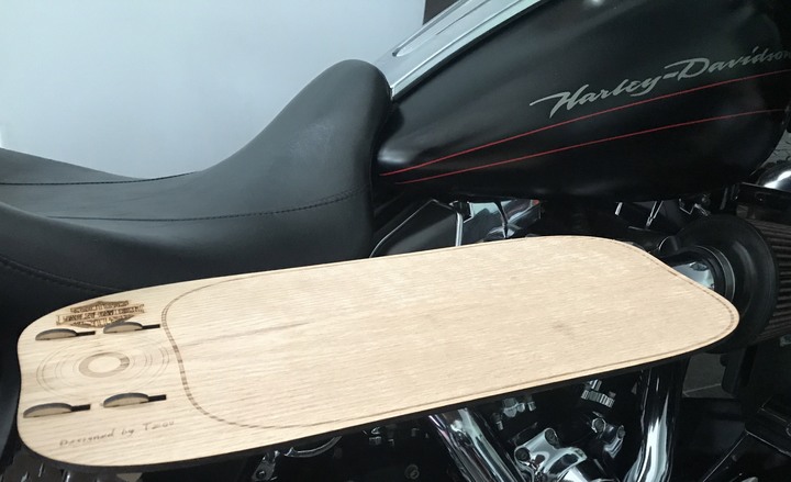 你有機車餐桌?