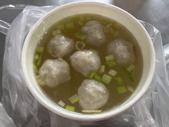 [食記] 無名刈包，台灣新北三重，肥嫩可口又充滿花生香的刈包