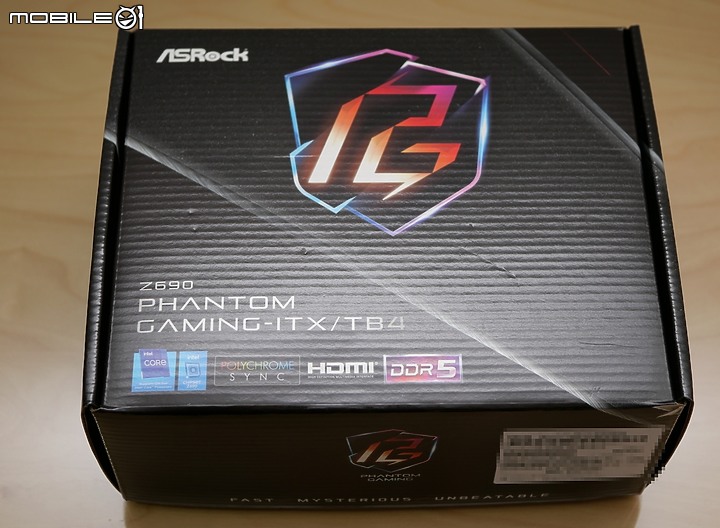 點我看大圖 小體積也有 TB4 華擎 Z690 Phantom Gaming-ITXTB4 開箱