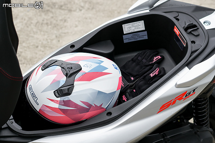 aprilia SR-GT 200 賽道試駕｜意外流暢的跨界歐風速可達