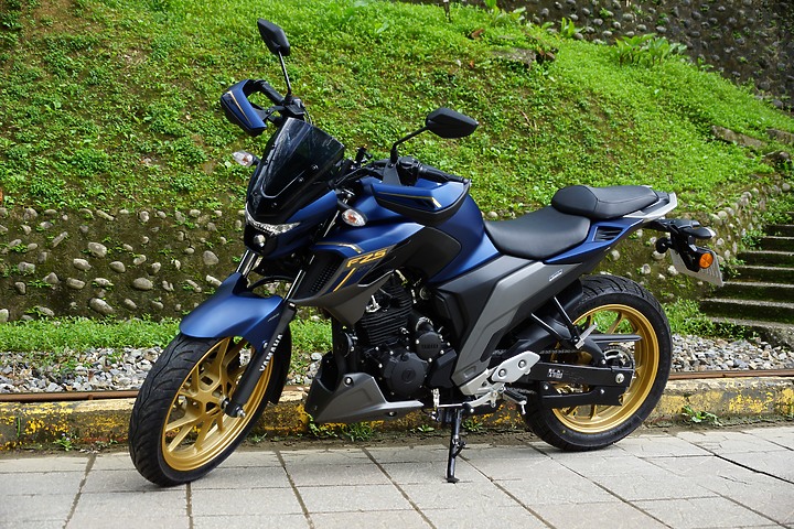 Yamaha FZS25開箱~我的出走日記