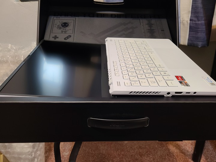 點我看大圖 (※更換網卡) ASUS G14 2022 月光白開箱 日規GA402RK-R76RX6800SWL