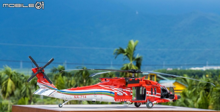 1/35 空中勤務總隊 UH-60M-14 NA-714 重裝型黑鷹直升機