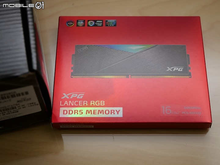 點我看大圖 小體積也有 TB4 華擎 Z690 Phantom Gaming-ITXTB4 開箱