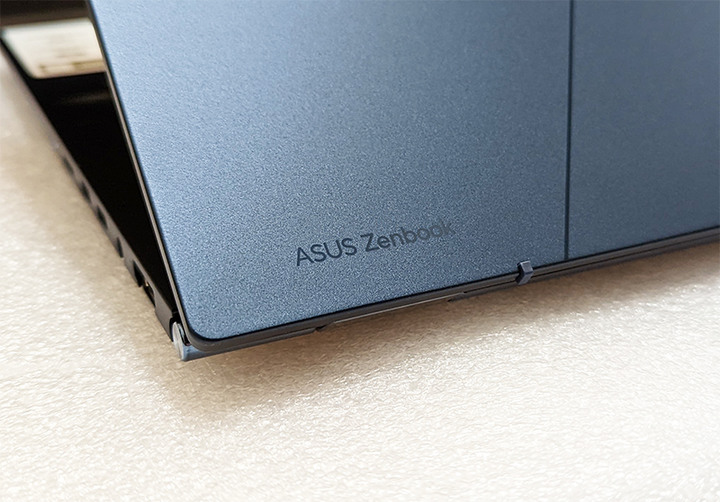 熱騰騰剛收到～UX3402ZA 12代ZenBook
