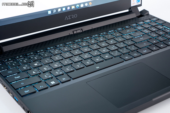 GIGABYTE AERO 5 XE4 測試報告|滿血復刻的 4K OLED 創作者筆電!
