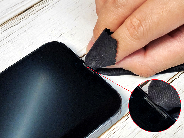 iPhone 藍光玻璃保護貼怎麼選？ZEELOT PLSHIELD NEBULA 藍光玻璃保護貼對比他牌實測