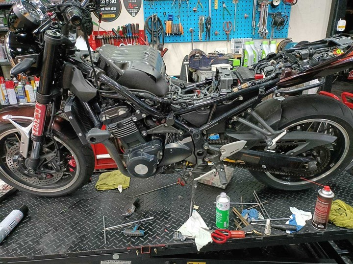 Z900RS 48,000公里大保,台北建安重機施作,圖多文少分享