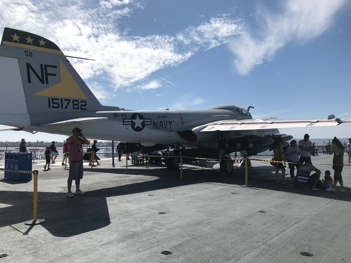 意外的阿湯哥航空母艦之旅