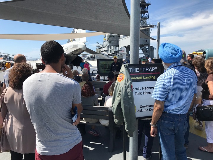 意外的阿湯哥航空母艦之旅