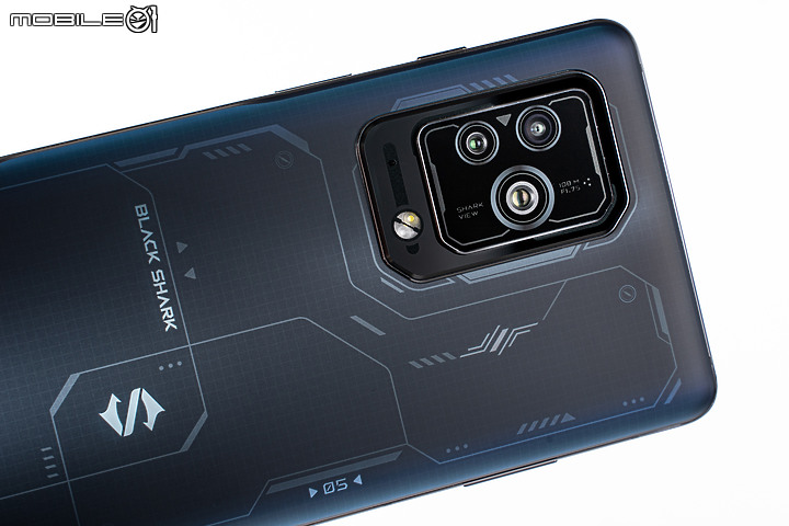 ASUS ROG Phone 6 Pro / 黑鯊5 Pro比較｜決戰電競之巔！