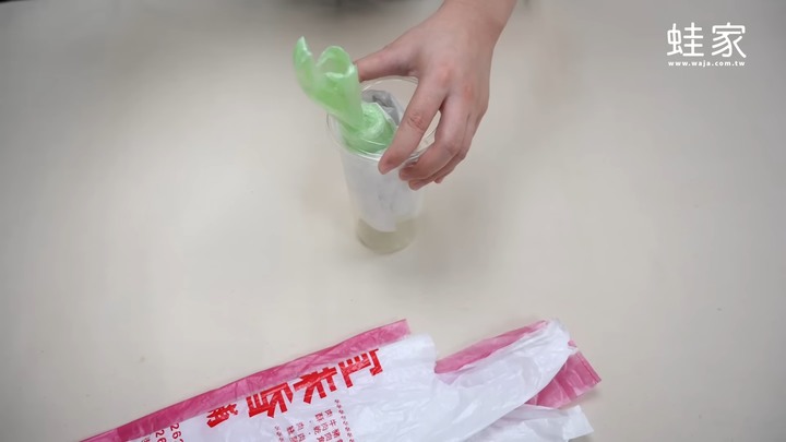 必懂13招生活小聰明！零食密封、掛毛衣、除毛球，大多數人不知道的家事秘訣