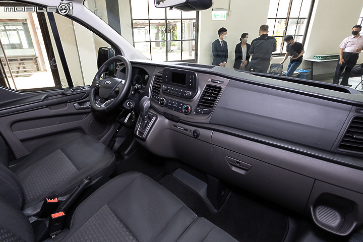 【採訪】Ford 22 年式旅行家 Tourneo Custom「九人座 Kombi」搶先亮相，129.9 萬元切入入門商旅級距！