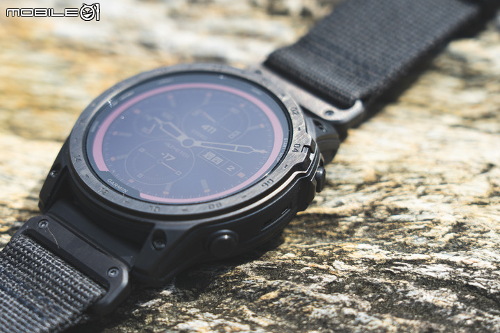 Garmin TACTIX 7 PRO 太陽能軍用戰術錶開箱分享|旗艦戶外、唯我獨尊!