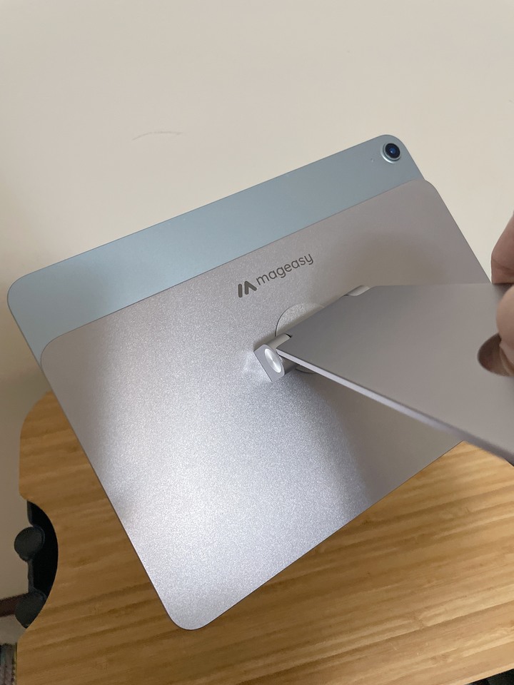 iPad 巧控殼與桌上型磁吸支架分享