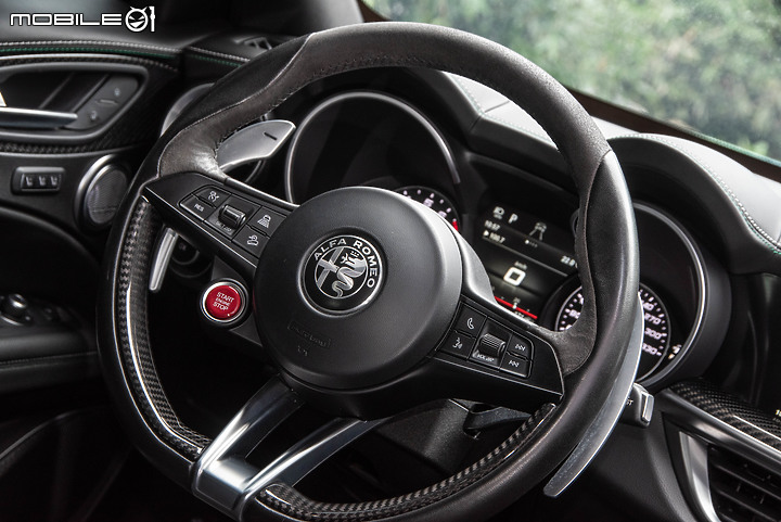 Alfa Romeo Stelvio Quadrifoglio試駕|既純粹又強大的義式性能休旅!