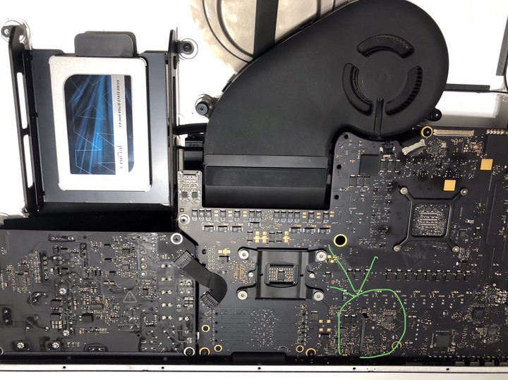 幫iMac換CPU，畫面全黑，請問怎麼回事呢？