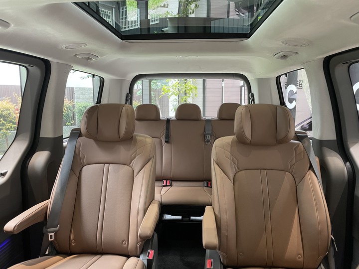 頂規版Staria CEO賞車心得分享
