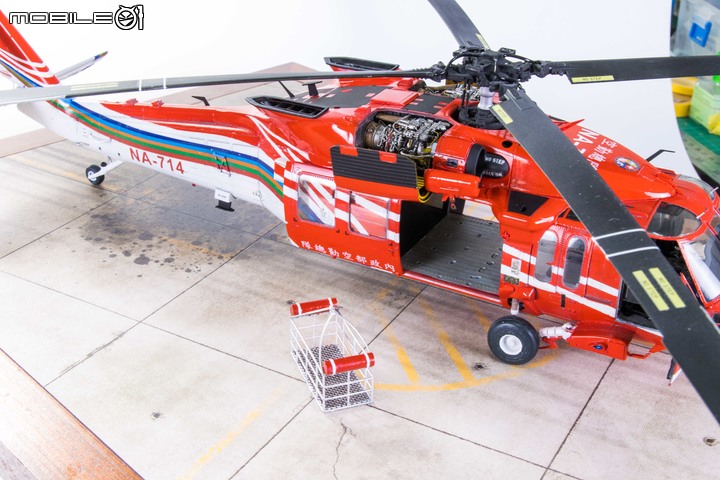 1/35 空中勤務總隊 UH-60M-14 NA-714 重裝型黑鷹直升機
