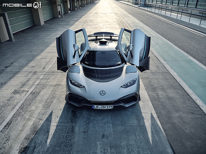 【海外新訊】Mercedes-AMG ONE 正式亮相,最大綜效輸出 1063hp 的公路 F1 賽車!