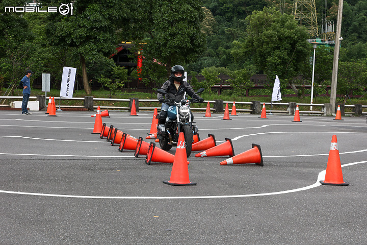 【採訪】BMW Motorrad On Road 安駕訓練 Level 1 平衡才能騎得順暢