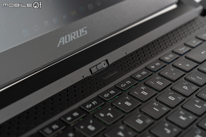GIGABYTE AORUS 5 SE4 實測報告｜為經典靈魂注入嶄新效能！