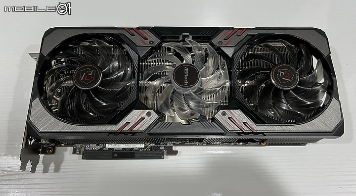 點我看大圖 電競風 1440P A卡中階者 6750 XT Phantom Gaming D 開箱