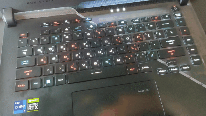 更小更快，ASUS ROG Strix SCAR 15 G533ZW 電競筆電開箱測試
