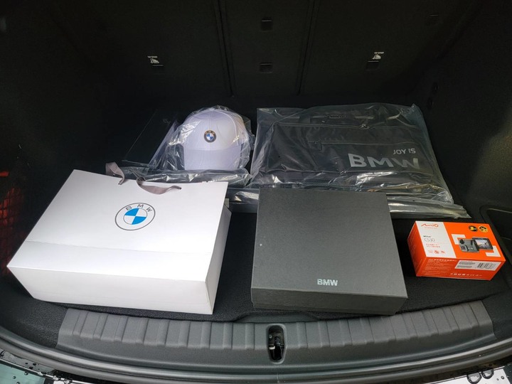 BMW 2AT Luxury 簡易開箱