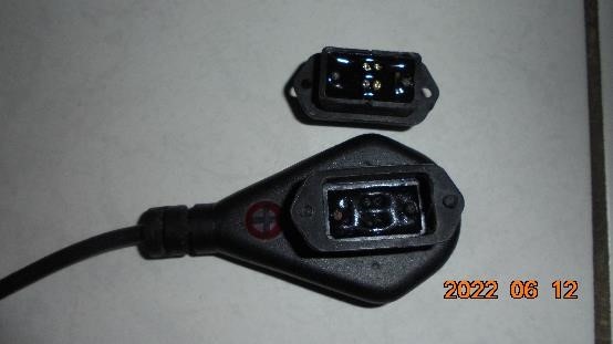 kymco-COZY電動自行車，充電接頭損壞詢問...