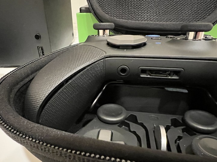Xbox Elite 無線控制器 Series 2 開箱5分鐘後關箱~