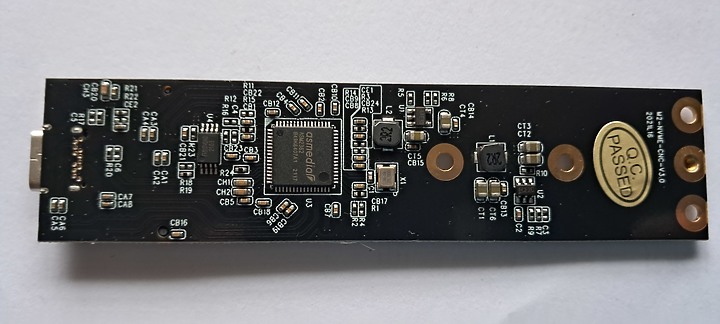 點我看大圖 MILLENNION M.2 NVME SSD USB外接盒簡單測試