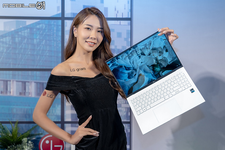 2022 LG gram 輕薄筆電今登台 AI 智慧感測強化個人隱私!