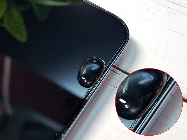 iPhone 藍光玻璃保護貼怎麼選？ZEELOT PLSHIELD NEBULA 藍光玻璃保護貼對比他牌實測